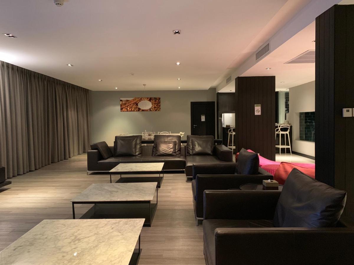 S Ratchada Leisure Hotel - Sha Plus Bangkok Eksteriør billede The lounge at the airport